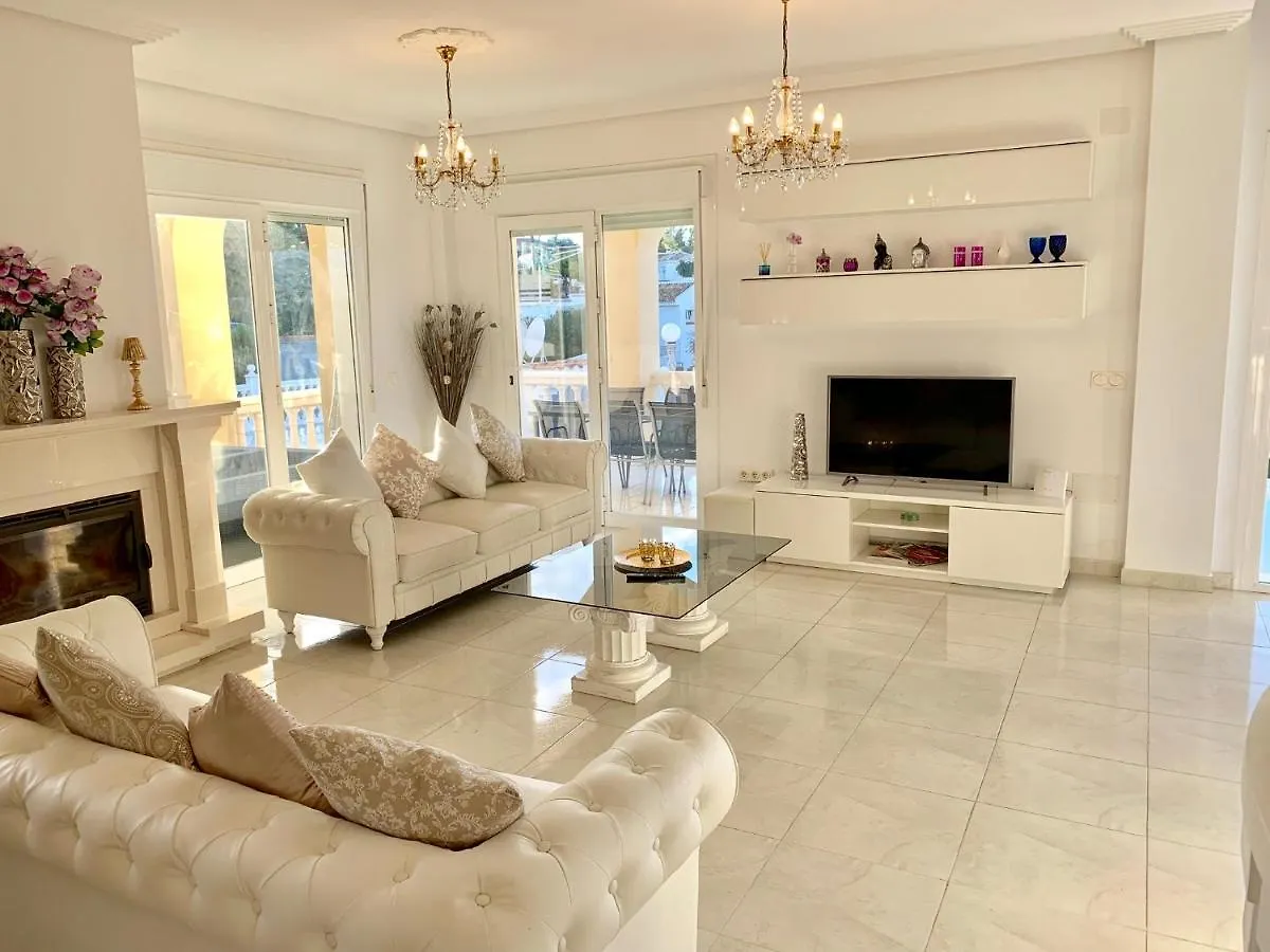 Villa Lissa Luxe Fuengirola Spain