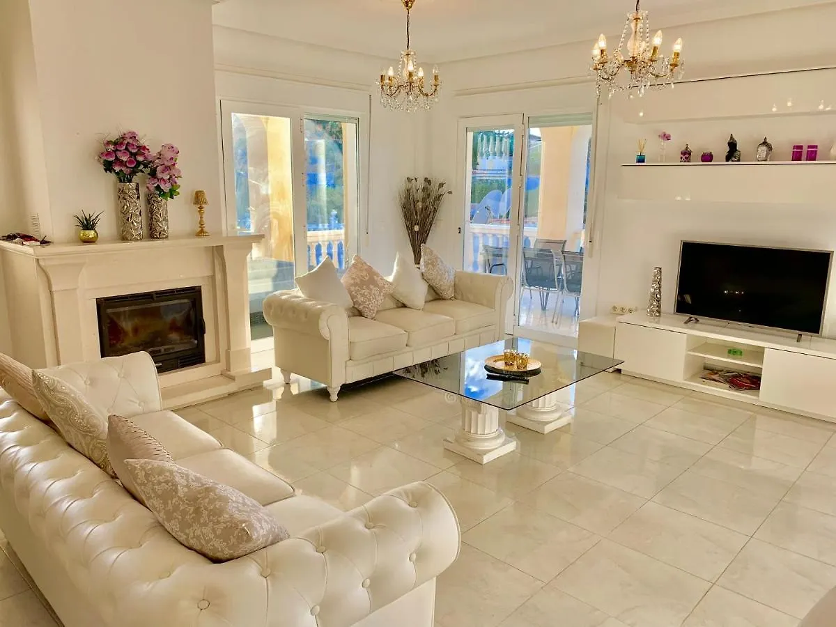 Villa Lissa Luxe Fuengirola