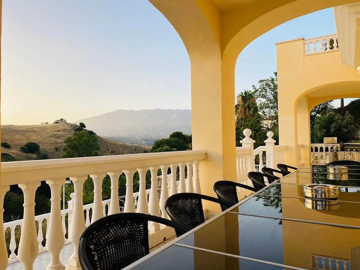 Villa Lissa Luxe Fuengirola Spain