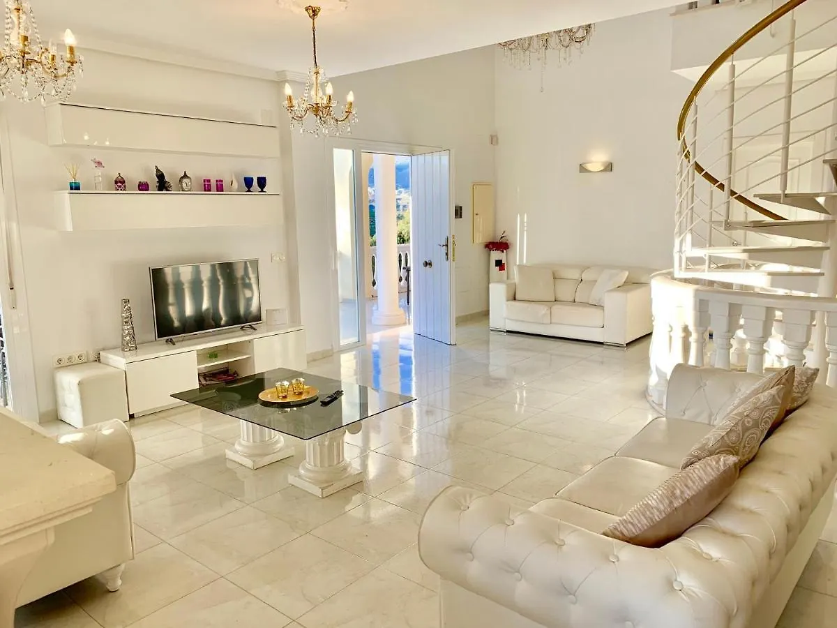 Villa Lissa Luxe Fuengirola