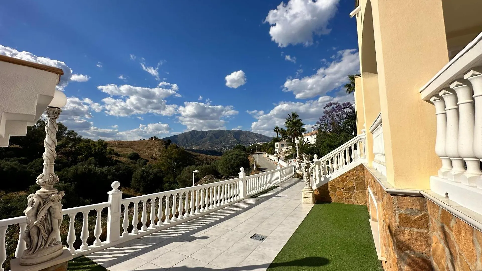 Villa Lissa Luxe Fuengirola